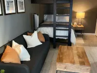 La Estancia - Your Home away from Home! 율레스 호텔