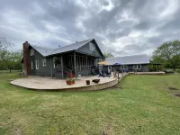 Restored farmhouse on National Historic Register property - The BEST of Texas!