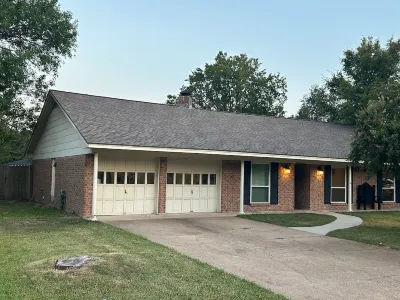 4-bedroom vacation home just 4 minutes from Texas A&M University Hotels near Wolf Pen Creek Park