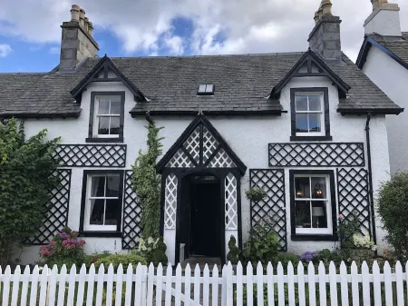 Chefs cottage. Idyllic 18th century cottage.