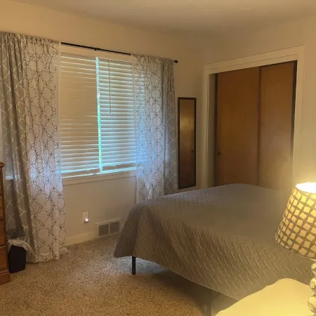 Fully Furnished Seneca Lake Lakefront Rental