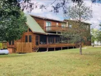 LakeFront*15’ Theater Screen*Kayaks*4Acres*FirePit