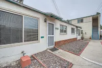 OB Cottage w outdoor patio / 3 min to the beach