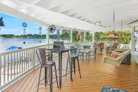 A lakeside sunset delight near Disney, Universal, Sea World, Busch, LegoLand