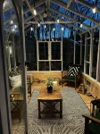 Cozy cottage retreat that’s perfect for recharging.