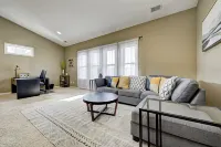 Downtown retreat 5mins to Bottleworks and Mass Ave w/ Garage