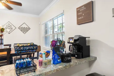 5 minutes from Hard Rock Stadium, and less than 30 minutes from South Beach