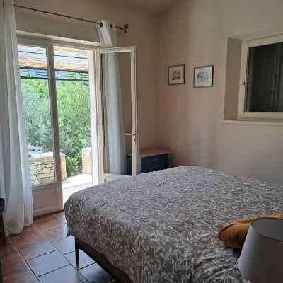 Mooie Gerenoveerde Villa met Zwembad, Tussen Olijfbomen met Prachtige Uitzichten Sous Les Toiles de Provence 주변 호텔