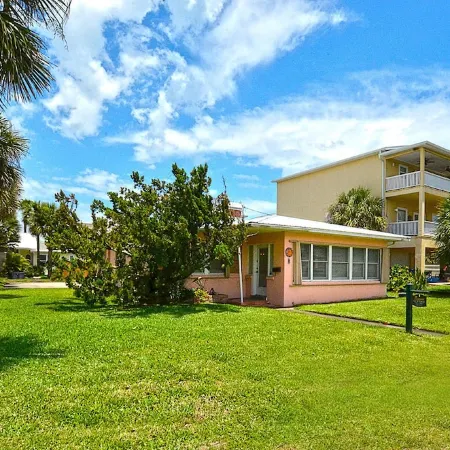Sunburst Cottage Beachside