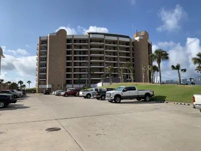 Aransas Princess #203 - 2BR, 2BA Bright Ocean View Condo Hôtels à proximité de : The Dunes Condominiums