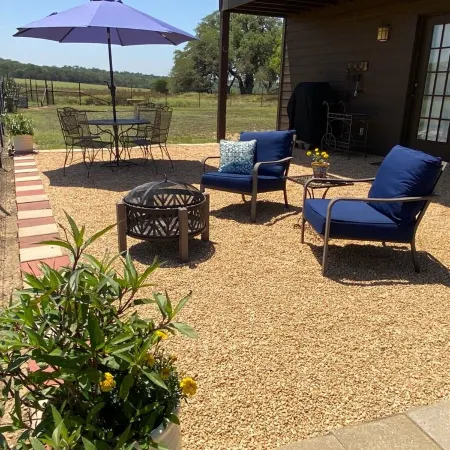 Private, Cabin with Endless Hill Country Views. Horse & Dog Friendly!