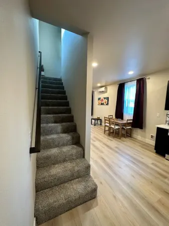 2-bedroom vacation home just 13 minutes drive to Moda Center