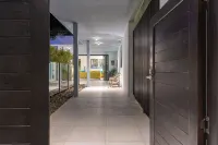 The Perfect Port Douglas Luxury Getaway only 150 meters to beach.