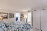 1 Br/1 Bath OFF SEASON SPECIAL, Unobstructed View, Best Months, A, M, O, N Calusa Park - City of Marco 주변 호텔