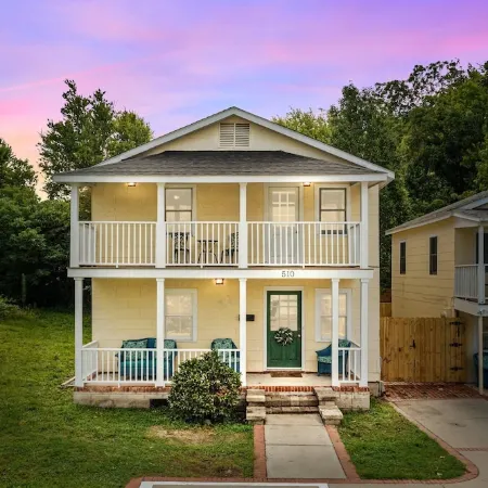 Sunshine Manor