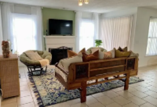 Great First Floor Condo!