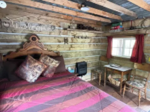 Stagecoach Cabin - Antique Western Charm