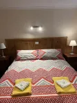 Self contained cottage in 8 acres of amazing gardens adjoining the Ovens River - 3-Sterne