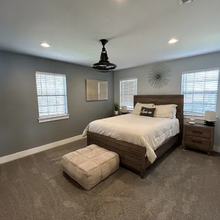 Spacious 6-bedroom house on Lake LB J