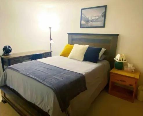 Amazing Views, hot tubs, pool, sauna and plenty of parking at cozy Frisco condo