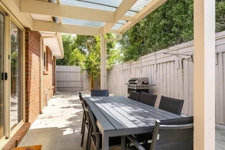 Luxury Beach Getaway Отели рядом с достопримечательностью «Mangata Massage»