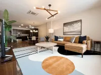 Historic & Modern! Walk to Restaurants, Moccasin Springs + Huge Suite w/ Kitchen