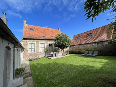 THE GITE OF THE PRESBYTERE