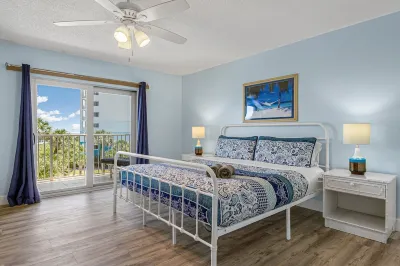 Nautical Paradise: 2B/2B 4th Floor Direct Ocean View