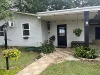 The Cottage at Steve’s Farm in Walnut Hill Fl