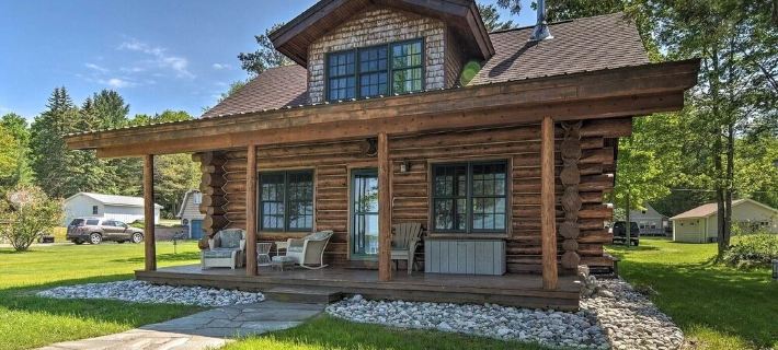 Cozy Cabin on Lake Manistee Hotels in Kalkaska County