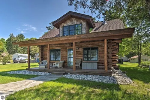Cozy Cabin on Lake Manistee - Alppimaja