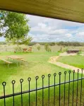 V&R Sky Ranch~Hot Tub~Starry Skies~Dry Sauna~
