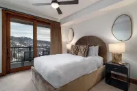 Ski-in/Out Luxury - Edgemont 2506 - 2Br/2BA w/ Fireplaces, Hot Tubs & Fire Pit