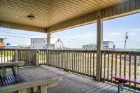 Gulf Front!! 2 Master Suites- Steps Away from the Beach!!