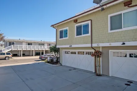 On the Beach!  4 Bed 3 Bath 2300sq ft CarlsbadBeachCondo.Com