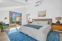 ❤️of Downtown All New! Mod 6BR ☆6min→ Pearl☆Hottub - balcony