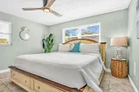 FL Keys Waterfront Heated Pool Home w/ 60 Feet of Dockage & Tiki Hut - Gym
