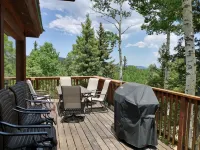 Mountain Cabin with Multi-level Decks, Views, Hot Tub, Family Memories Made Here