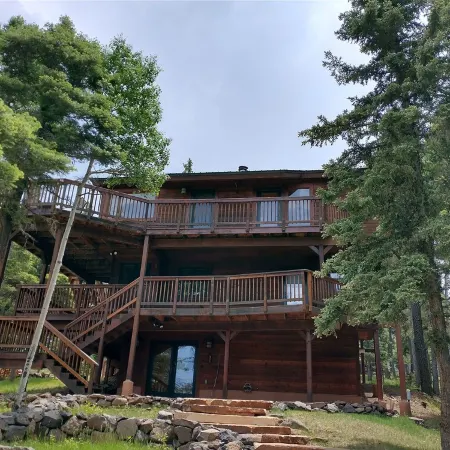 Mountain Cabin with Multi-level Decks, Views, Hot Tub, Family Memories Made Here