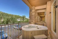 Ski-in Luxury Mountain Escape w/ Hot Tub & Breathtaking Views in Brian Head!