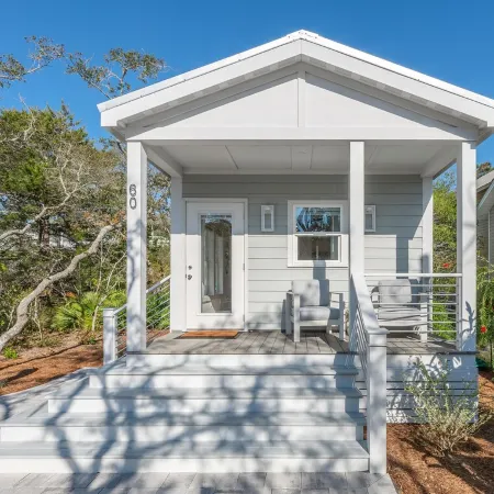Romantic New Home for 2-Private Hot Tub/ Secluded Patio-260 Steps to Beach-Bikes
