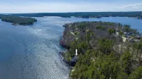 Edgecomb Maine.  Close to Boothbay & Wiscasset.  Very private and relaxing.