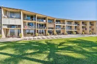 Oceanfront, Split AC unit, remodeled November 2024, king bed washer dryer unit