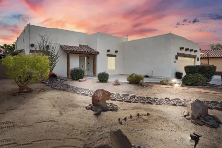 Beautiful Desert Oasis 4-bedroom home