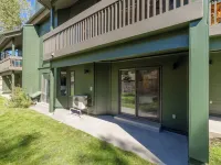 Cozy Lakeside Deer Valley 3+ bdrm/Sleeps 8 薩米特縣住宿飯店