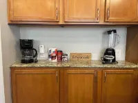 Modern & Spacious - 5 King Beds With Private Backyard Oasis & Sunroom