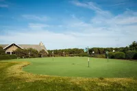 Spacious 2Br End Unit ~ Hot Tub ~ Beach Access ~ EV Charger!