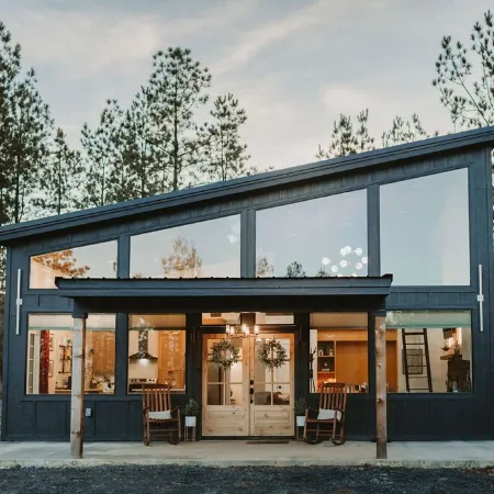 Mountain cabin,Creek access, Hot tub near Hochatown