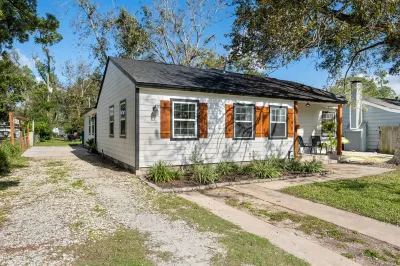 Luxurious Modern Farmhouse 3BR/2BA