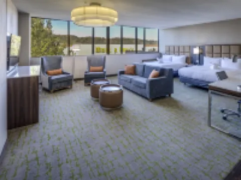 Doubletree by Hilton Huntington Hotels in Cabell County